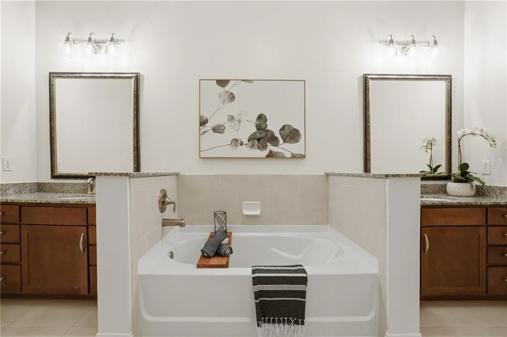 3621 Vinings Slope Se Unit 2325, Atlanta, Georgia 30339, 1 Bedroom Bedrooms, 0 ,1 BathroomBathrooms,Residential,For Sale,3621 Vinings Slope Se Unit 2325,7761902