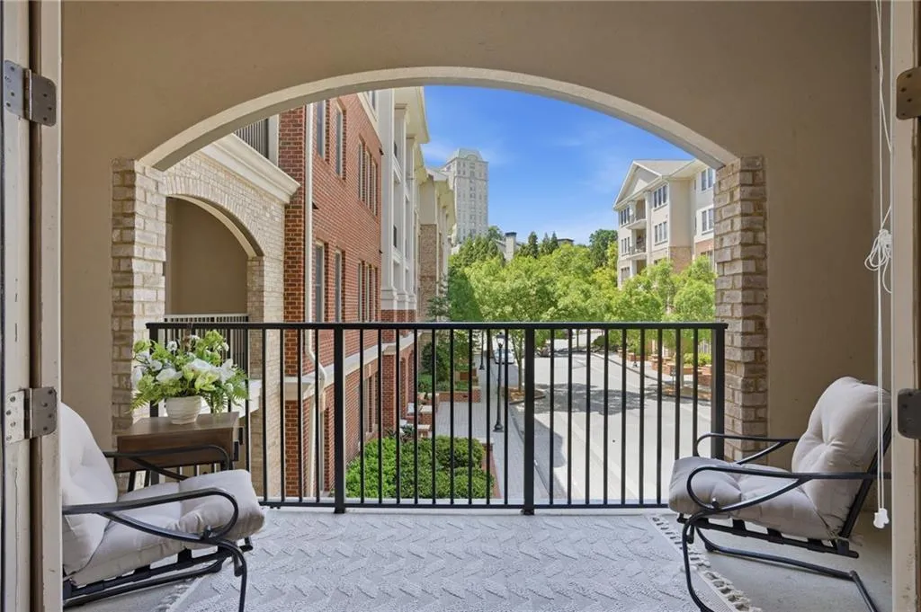 3621 Vinings Slope Se Unit 2325, Atlanta, Georgia 30339, 1 Bedroom Bedrooms, 0 ,1 BathroomBathrooms,Residential,For Sale,3621 Vinings Slope Se Unit 2325,7761902