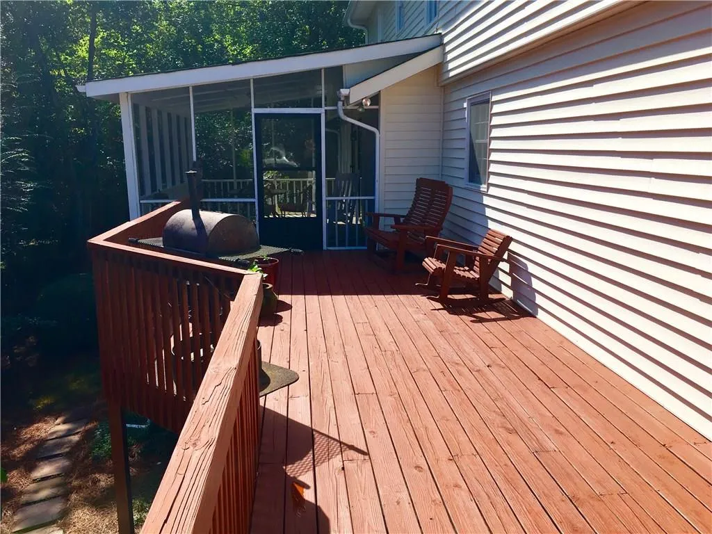 305 Madera Court, Sandy Springs, Georgia 30350, 4 Bedrooms Bedrooms, ,2 BathroomsBathrooms,Residential,Sold,305 Madera Court,5819558 305 Madera Court, Sandy Springs, Georgia 30350, 4 Bedrooms Bedrooms, ,2 BathroomsBathrooms,Residential,Sold,305 Madera Court,5819558