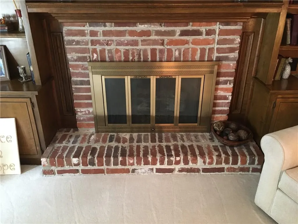 305 Madera Court, Sandy Springs, Georgia 30350, 4 Bedrooms Bedrooms, ,2 BathroomsBathrooms,Residential,Sold,305 Madera Court,5819558 305 Madera Court, Sandy Springs, Georgia 30350, 4 Bedrooms Bedrooms, ,2 BathroomsBathrooms,Residential,Sold,305 Madera Court,5819558