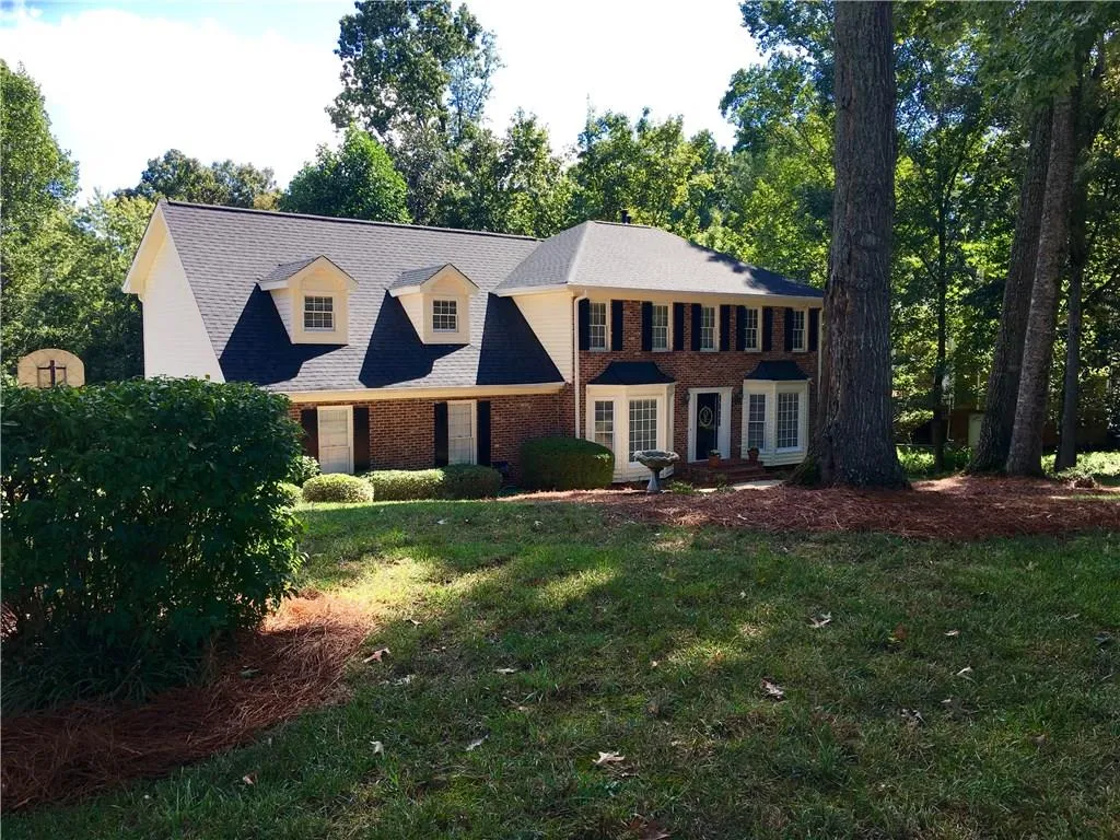 305 Madera Court, Sandy Springs, Georgia 30350, 4 Bedrooms Bedrooms, ,2 BathroomsBathrooms,Residential,Sold,305 Madera Court,5819558 305 Madera Court, Sandy Springs, Georgia 30350, 4 Bedrooms Bedrooms, ,2 BathroomsBathrooms,Residential,Sold,305 Madera Court,5819558