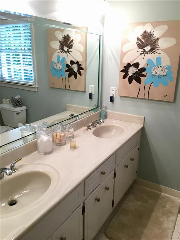 305 Madera Court, Sandy Springs, Georgia 30350, 4 Bedrooms Bedrooms, ,2 BathroomsBathrooms,Residential,Sold,305 Madera Court,5819558 305 Madera Court, Sandy Springs, Georgia 30350, 4 Bedrooms Bedrooms, ,2 BathroomsBathrooms,Residential,Sold,305 Madera Court,5819558