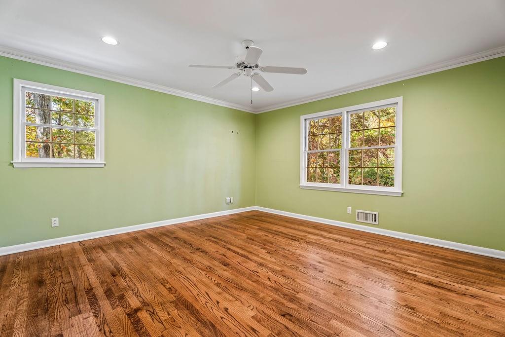 305 Thornwood Drive, Sandy Springs, Georgia 30328, 4 Bedrooms Bedrooms, ,3 BathroomsBathrooms,Residential,Sold,305 Thornwood Drive,7301299