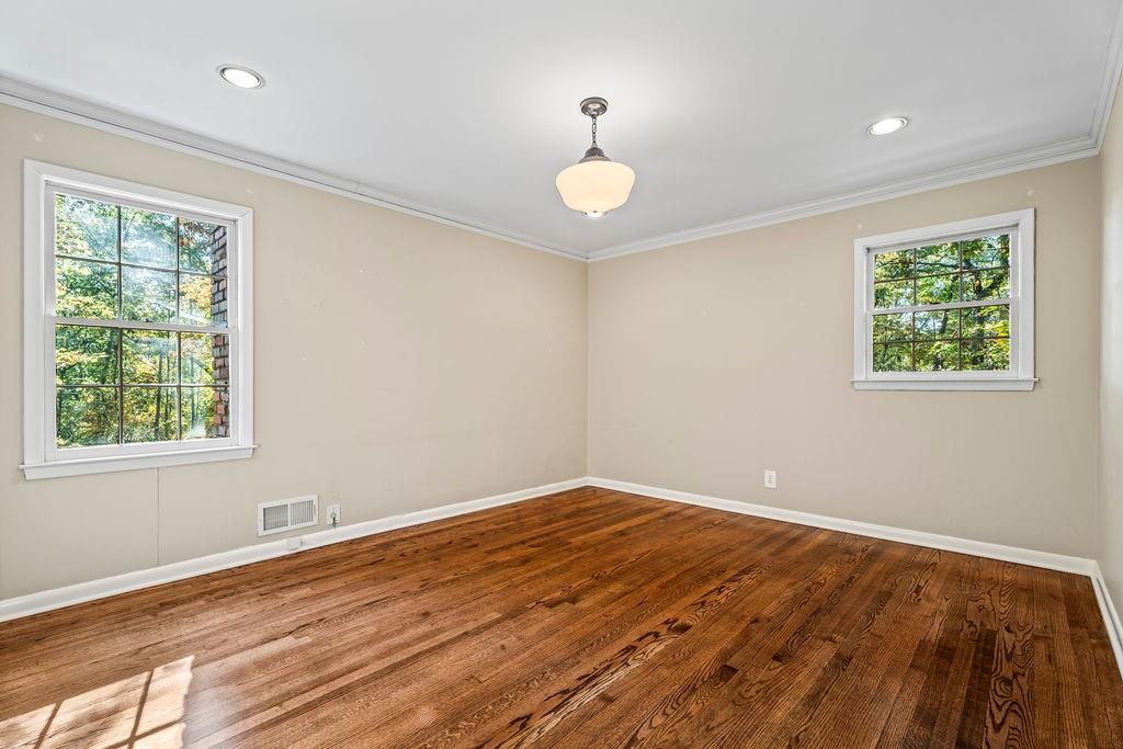 305 Thornwood Drive, Sandy Springs, Georgia 30328, 4 Bedrooms Bedrooms, ,3 BathroomsBathrooms,Residential,Sold,305 Thornwood Drive,7301299