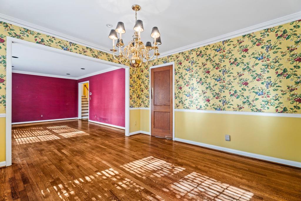 305 Thornwood Drive, Sandy Springs, Georgia 30328, 4 Bedrooms Bedrooms, ,3 BathroomsBathrooms,Residential,Sold,305 Thornwood Drive,7301299