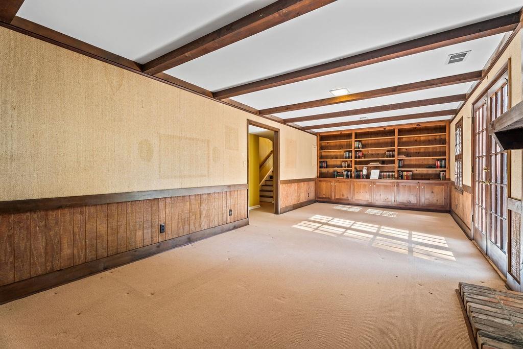 305 Thornwood Drive, Sandy Springs, Georgia 30328, 4 Bedrooms Bedrooms, ,3 BathroomsBathrooms,Residential,Sold,305 Thornwood Drive,7301299