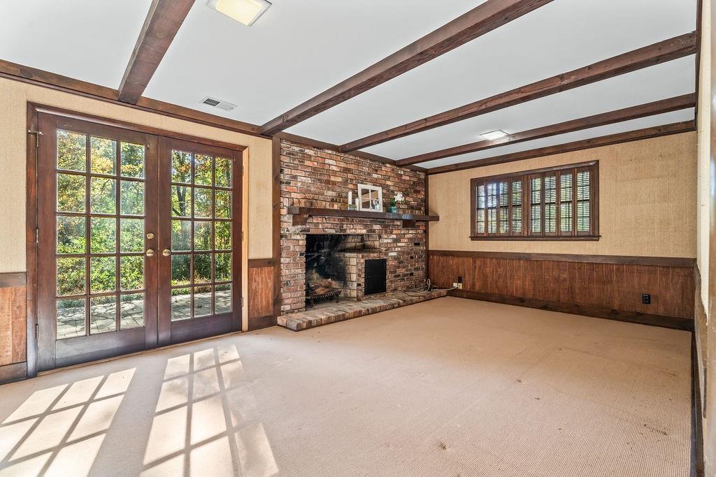 305 Thornwood Drive, Sandy Springs, Georgia 30328, 4 Bedrooms Bedrooms, ,3 BathroomsBathrooms,Residential,Sold,305 Thornwood Drive,7301299