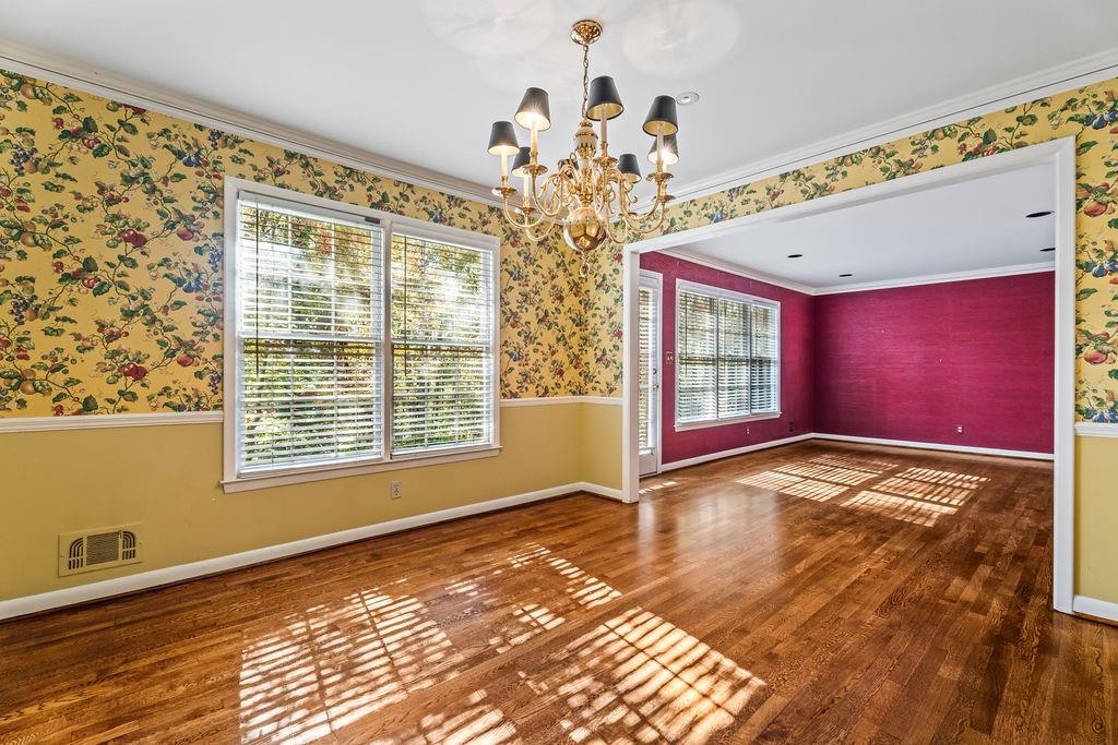 305 Thornwood Drive, Sandy Springs, Georgia 30328, 4 Bedrooms Bedrooms, ,3 BathroomsBathrooms,Residential,Sold,305 Thornwood Drive,7301299