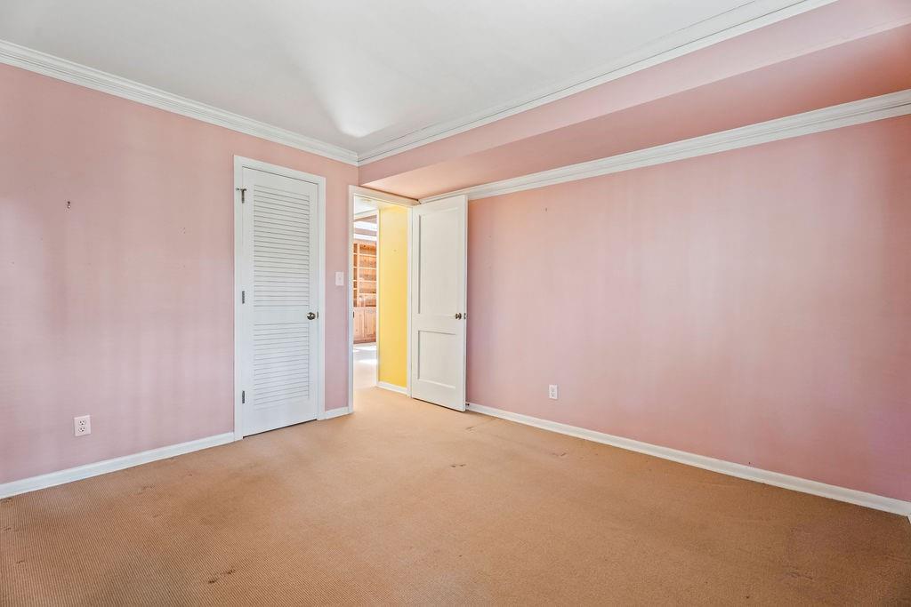 305 Thornwood Drive, Sandy Springs, Georgia 30328, 4 Bedrooms Bedrooms, ,3 BathroomsBathrooms,Residential,Sold,305 Thornwood Drive,7301299