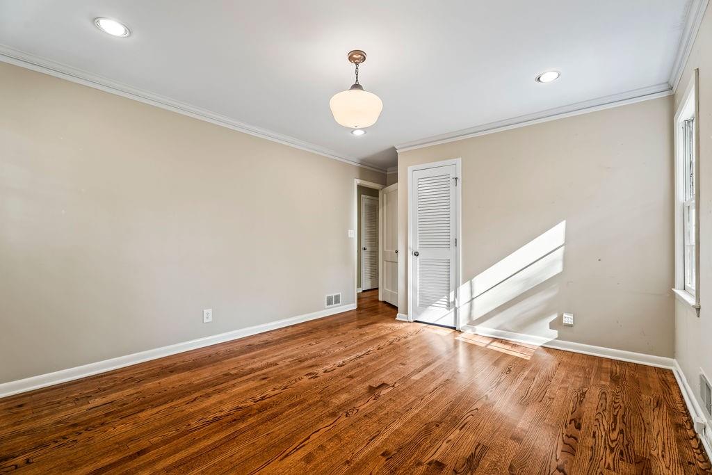 305 Thornwood Drive, Sandy Springs, Georgia 30328, 4 Bedrooms Bedrooms, ,3 BathroomsBathrooms,Residential,Sold,305 Thornwood Drive,7301299