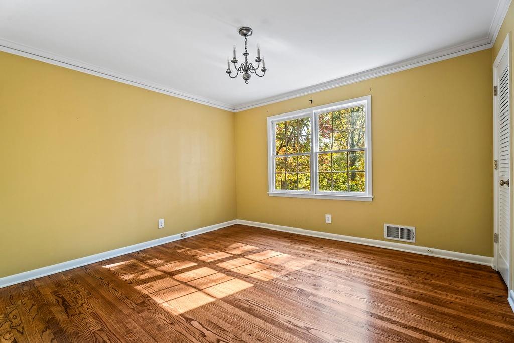 305 Thornwood Drive, Sandy Springs, Georgia 30328, 4 Bedrooms Bedrooms, ,3 BathroomsBathrooms,Residential,Sold,305 Thornwood Drive,7301299