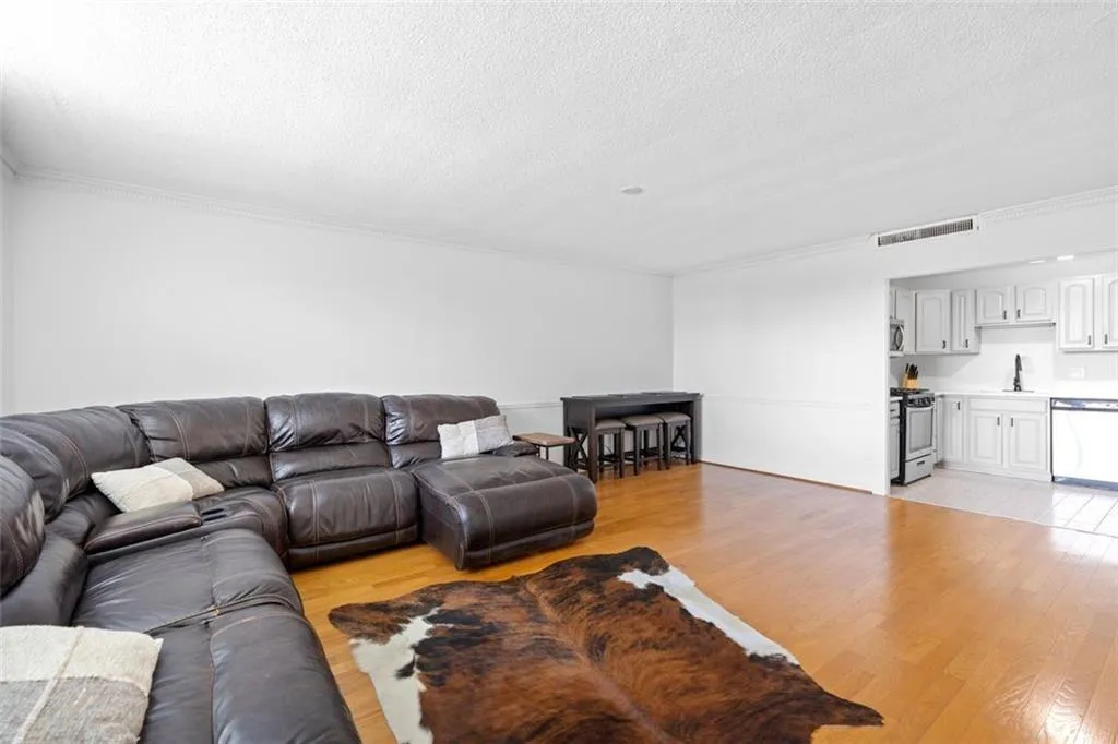 2965 Pharr Court South Nw Unit 817, Atlanta, Georgia 30305, 1 Bedroom Bedrooms, ,1 BathroomBathrooms,Residential,For Sale,2965 Pharr Court South Nw Unit 817,7597793