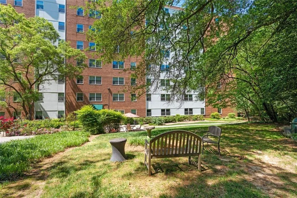 2965 Pharr Court South Nw Unit 817, Atlanta, Georgia 30305, 1 Bedroom Bedrooms, ,1 BathroomBathrooms,Residential,For Sale,2965 Pharr Court South Nw Unit 817,7597793