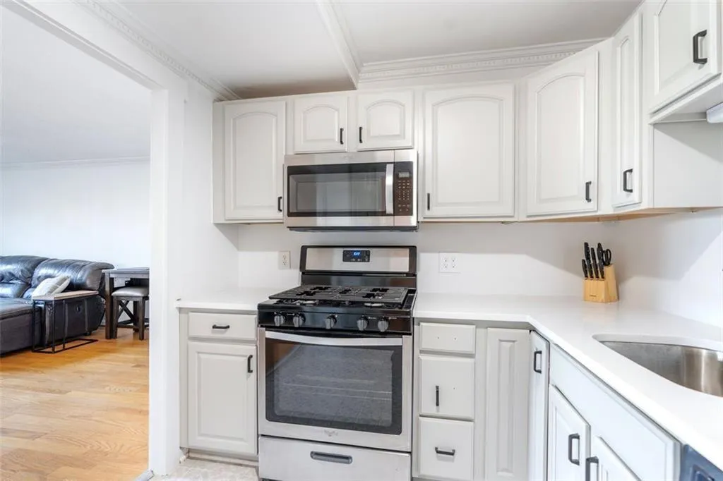 2965 Pharr Court South Nw Unit 817, Atlanta, Georgia 30305, 1 Bedroom Bedrooms, ,1 BathroomBathrooms,Residential,For Sale,2965 Pharr Court South Nw Unit 817,7597793