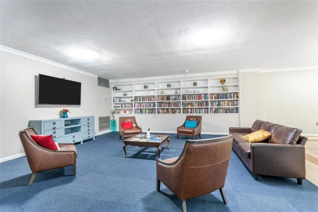 2965 Pharr Court South Nw Unit 817, Atlanta, Georgia 30305, 1 Bedroom Bedrooms, ,1 BathroomBathrooms,Residential,For Sale,2965 Pharr Court South Nw Unit 817,7597793
