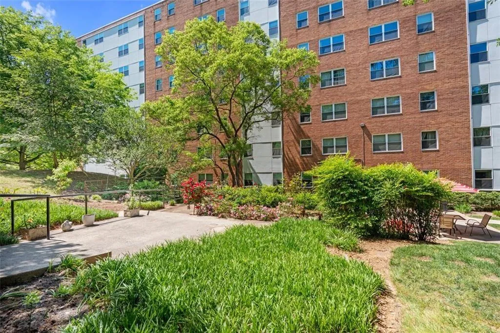 2965 Pharr Court South Nw Unit 817, Atlanta, Georgia 30305, 1 Bedroom Bedrooms, ,1 BathroomBathrooms,Residential,For Sale,2965 Pharr Court South Nw Unit 817,7597793