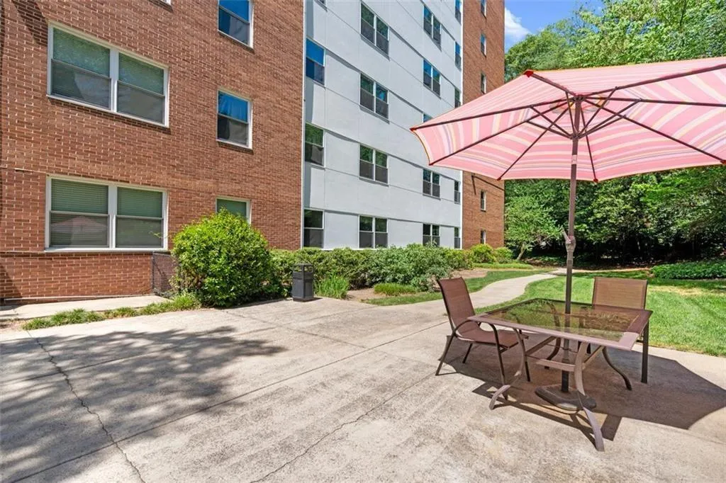 2965 Pharr Court South Nw Unit 817, Atlanta, Georgia 30305, 1 Bedroom Bedrooms, ,1 BathroomBathrooms,Residential,For Sale,2965 Pharr Court South Nw Unit 817,7597793