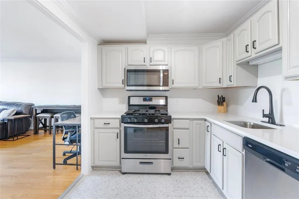 2965 Pharr Court South Nw Unit 817, Atlanta, Georgia 30305, 1 Bedroom Bedrooms, ,1 BathroomBathrooms,Residential,For Sale,2965 Pharr Court South Nw Unit 817,7597793