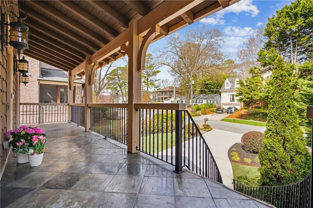 1211 Thornwell Drive, Brookhaven, Georgia 30319, 5 Bedrooms Bedrooms, ,5 BathroomsBathrooms,Residential,For Sale,1211 Thornwell Drive,7587870