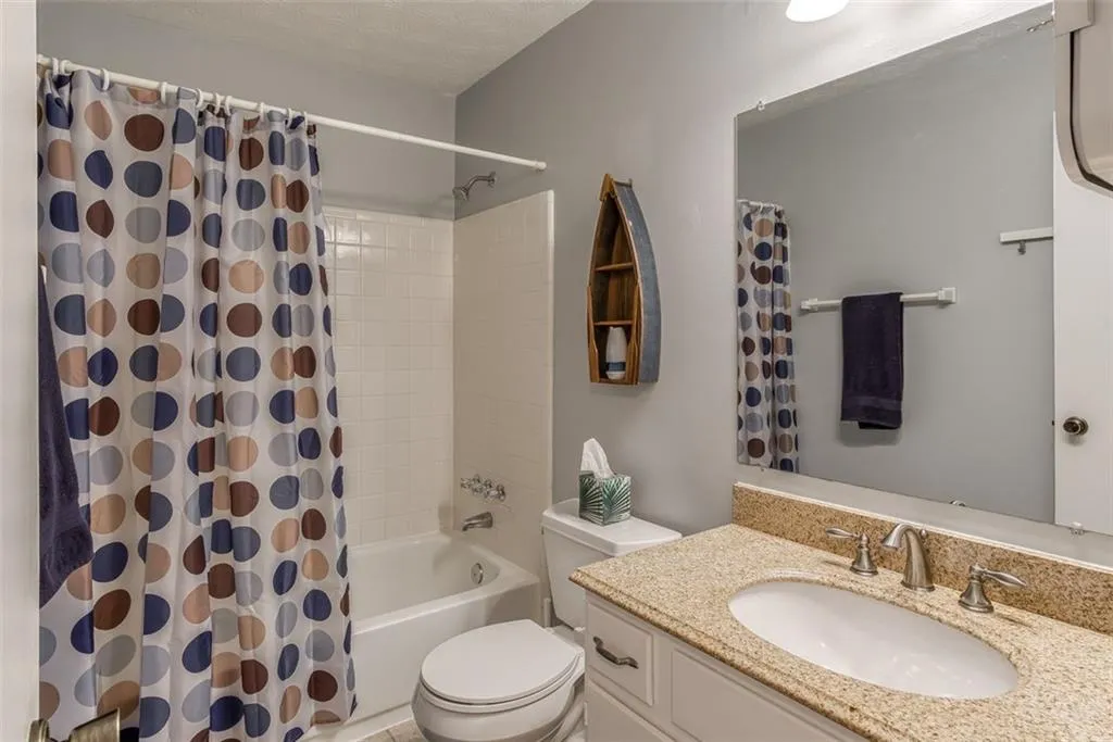909 Woodcliff Drive, Atlanta, Georgia 30350, 2 Bedrooms Bedrooms, ,2 BathroomsBathrooms,Residential,Sold,909 Woodcliff Drive,6878849