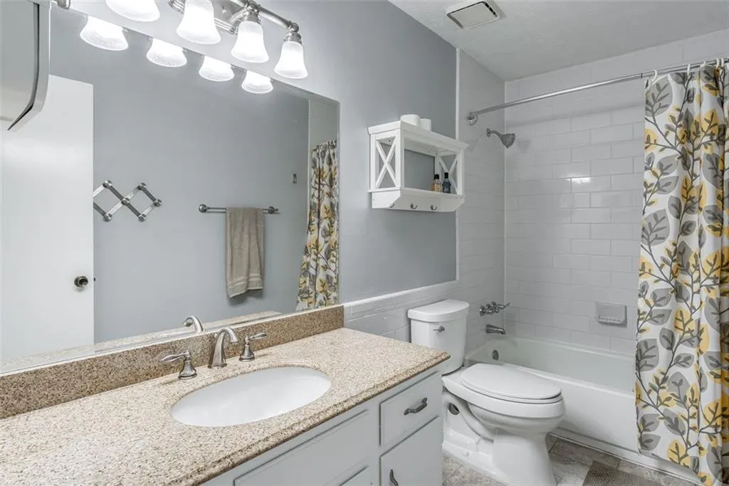 909 Woodcliff Drive, Atlanta, Georgia 30350, 2 Bedrooms Bedrooms, ,2 BathroomsBathrooms,Residential,Sold,909 Woodcliff Drive,6878849