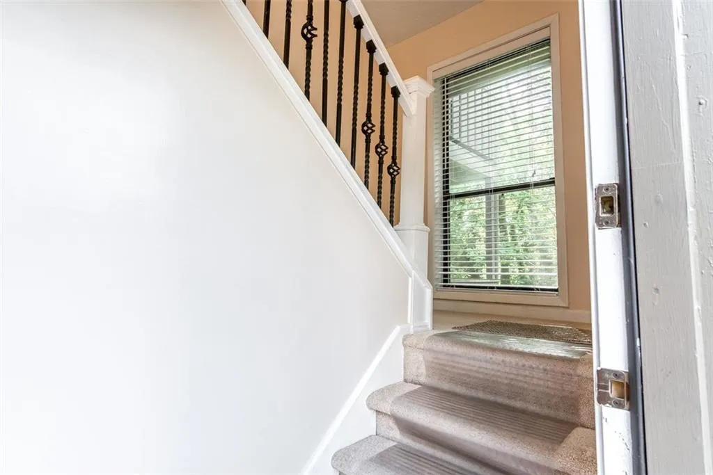 909 Woodcliff Drive, Atlanta, Georgia 30350, 2 Bedrooms Bedrooms, ,2 BathroomsBathrooms,Residential,Sold,909 Woodcliff Drive,6878849