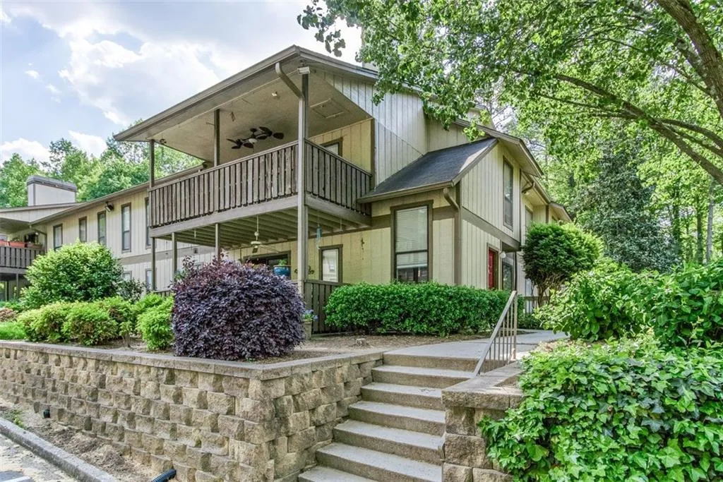 909 Woodcliff Drive, Atlanta, Georgia 30350, 2 Bedrooms Bedrooms, ,2 BathroomsBathrooms,Residential,Sold,909 Woodcliff Drive,6878849