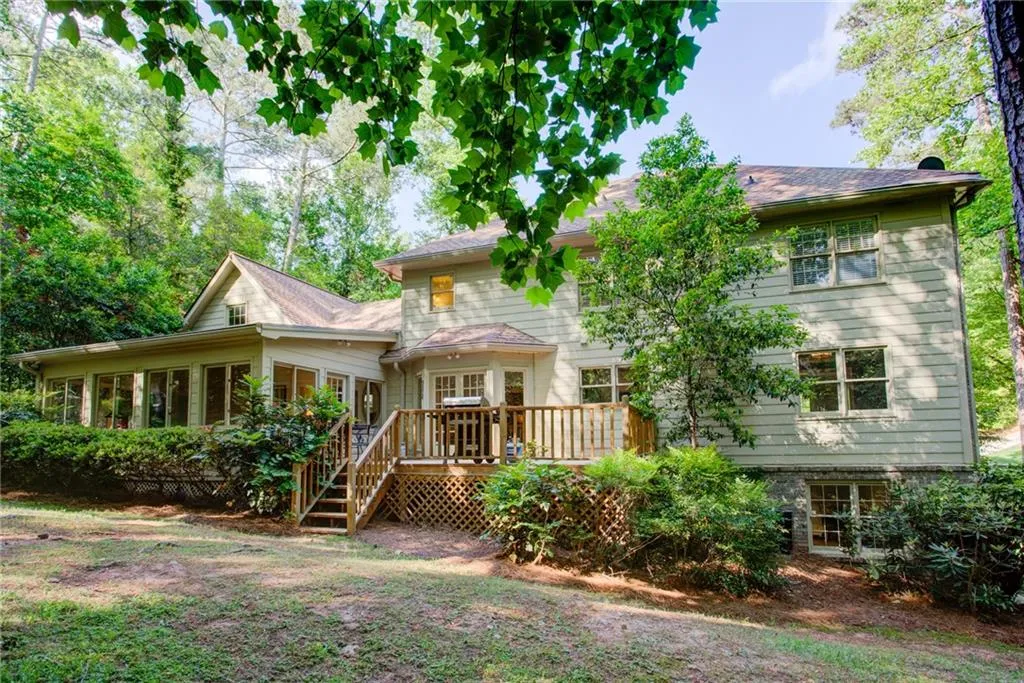 8025 River Circle, Sandy Springs, Georgia 30350, 4 Bedrooms Bedrooms, ,2 BathroomsBathrooms,Residential,Sold,8025 River Circle,7045457