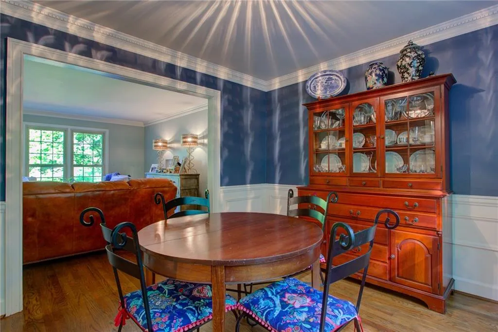 8025 River Circle, Sandy Springs, Georgia 30350, 4 Bedrooms Bedrooms, ,2 BathroomsBathrooms,Residential,Sold,8025 River Circle,7045457