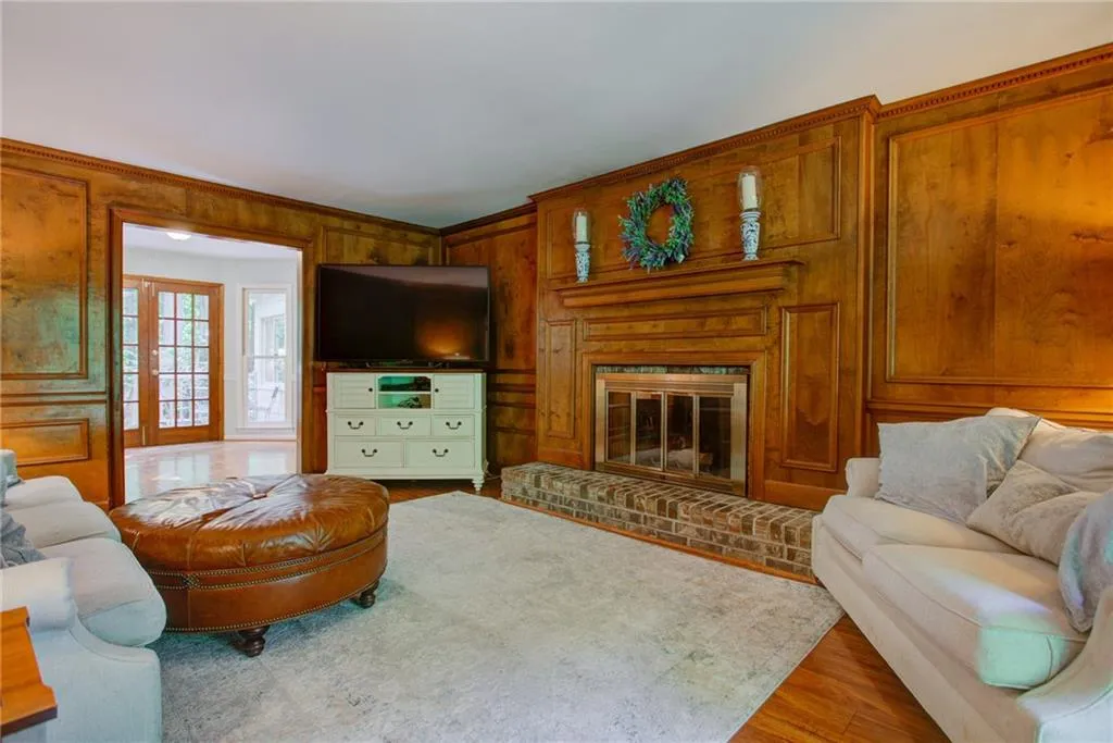 8025 River Circle, Sandy Springs, Georgia 30350, 4 Bedrooms Bedrooms, ,2 BathroomsBathrooms,Residential,Sold,8025 River Circle,7045457