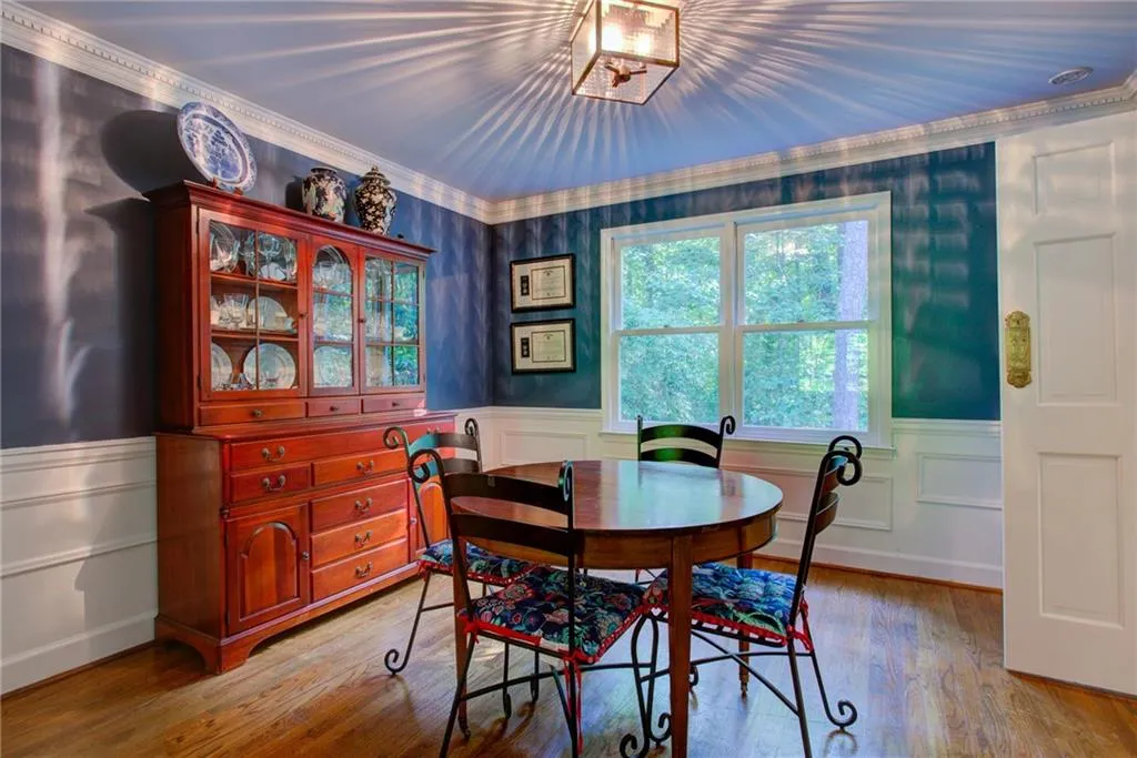 8025 River Circle, Sandy Springs, Georgia 30350, 4 Bedrooms Bedrooms, ,2 BathroomsBathrooms,Residential,Sold,8025 River Circle,7045457