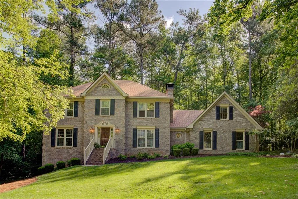 8025 River Circle, Sandy Springs, Georgia 30350, 4 Bedrooms Bedrooms, ,2 BathroomsBathrooms,Residential,Sold,8025 River Circle,7045457