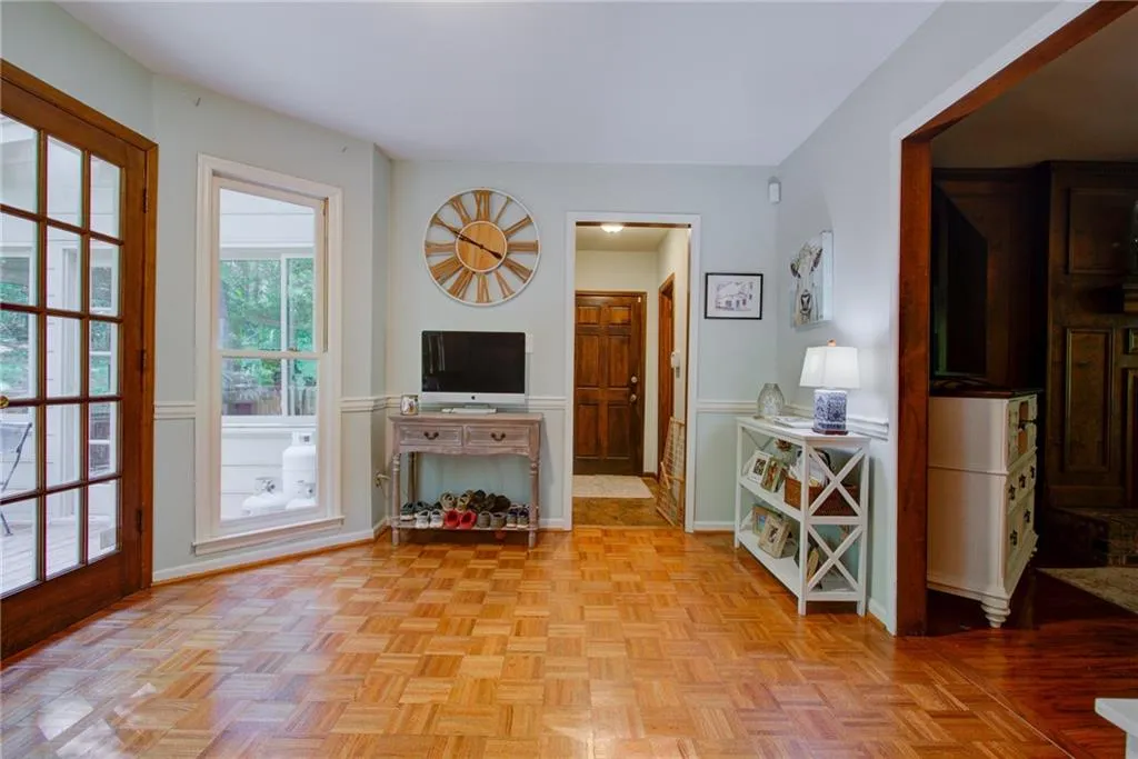 8025 River Circle, Sandy Springs, Georgia 30350, 4 Bedrooms Bedrooms, ,2 BathroomsBathrooms,Residential,Sold,8025 River Circle,7045457