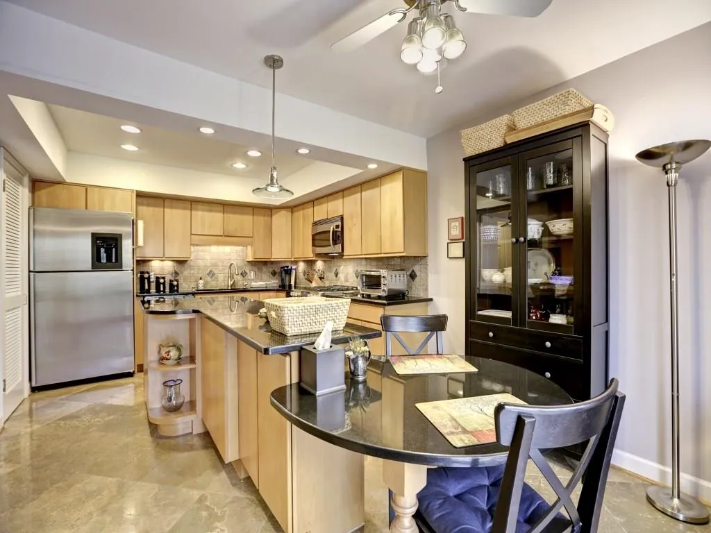 281 The South Chace, Sandy Springs, Georgia 30328, 3 Bedrooms Bedrooms, ,2 BathroomsBathrooms,Residential,Sold,281 The South Chace,5620133