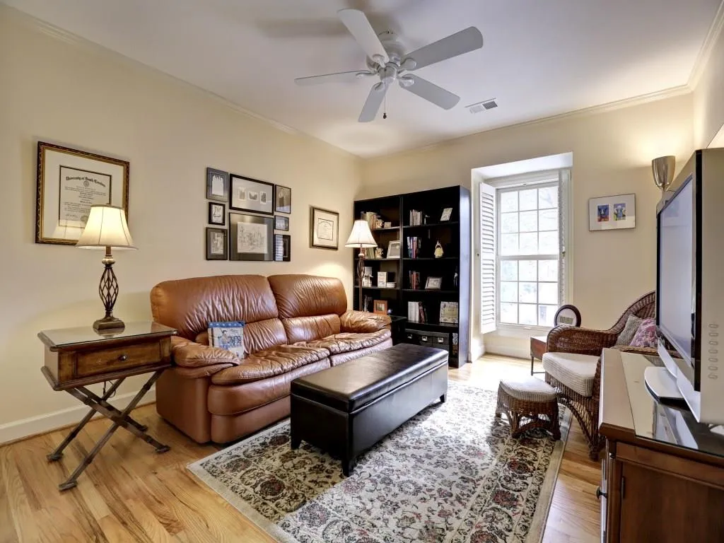 281 The South Chace, Sandy Springs, Georgia 30328, 3 Bedrooms Bedrooms, ,2 BathroomsBathrooms,Residential,Sold,281 The South Chace,5620133