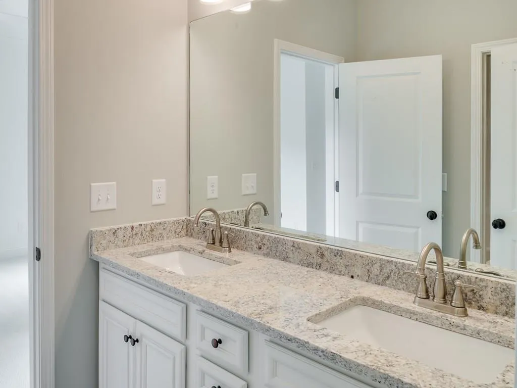 5849 Long Island Drive Nw, Sandy Springs, Georgia 30328, 6 Bedrooms Bedrooms, ,4 BathroomsBathrooms,Residential,Sold,5849 Long Island Drive Nw,6127808