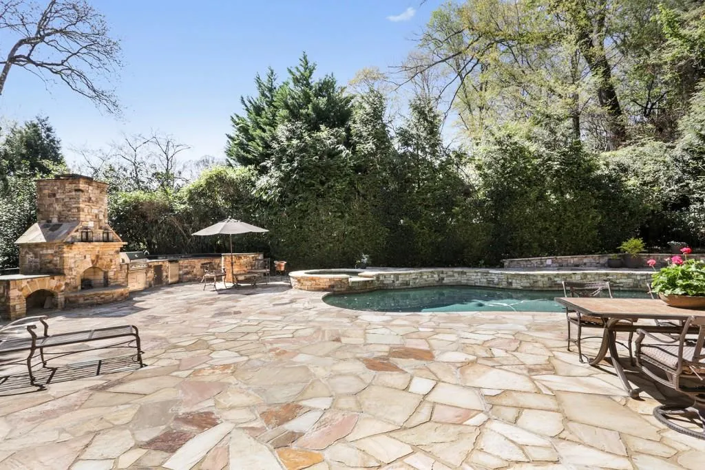 4780 Merlendale Court, Atlanta, Georgia 30327, 5 Bedrooms Bedrooms, ,5 BathroomsBathrooms,Residential,Sold,4780 Merlendale Court,6529181