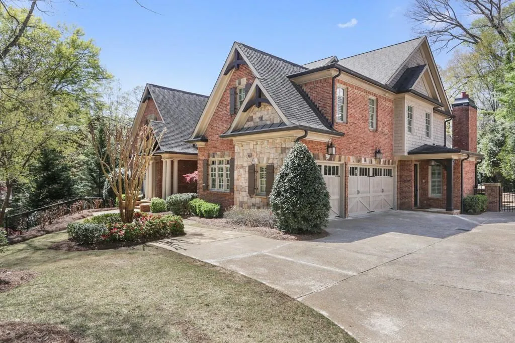 4780 Merlendale Court, Atlanta, Georgia 30327, 5 Bedrooms Bedrooms, ,5 BathroomsBathrooms,Residential,Sold,4780 Merlendale Court,6529181