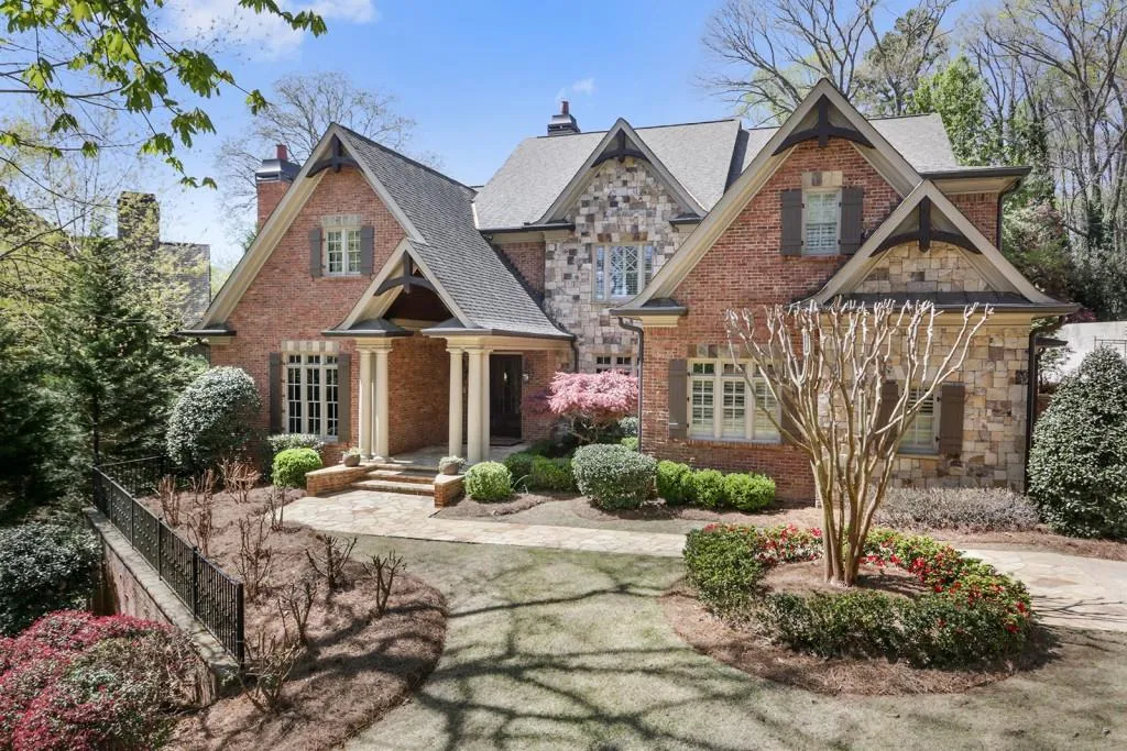 4780 Merlendale Court, Atlanta, Georgia 30327, 5 Bedrooms Bedrooms, ,5 BathroomsBathrooms,Residential,Sold,4780 Merlendale Court,6529181