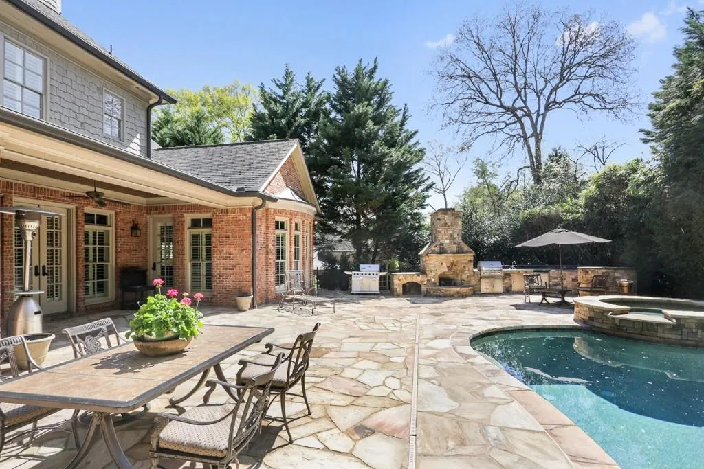4780 Merlendale Court, Atlanta, Georgia 30327, 5 Bedrooms Bedrooms, ,5 BathroomsBathrooms,Residential,Sold,4780 Merlendale Court,6529181