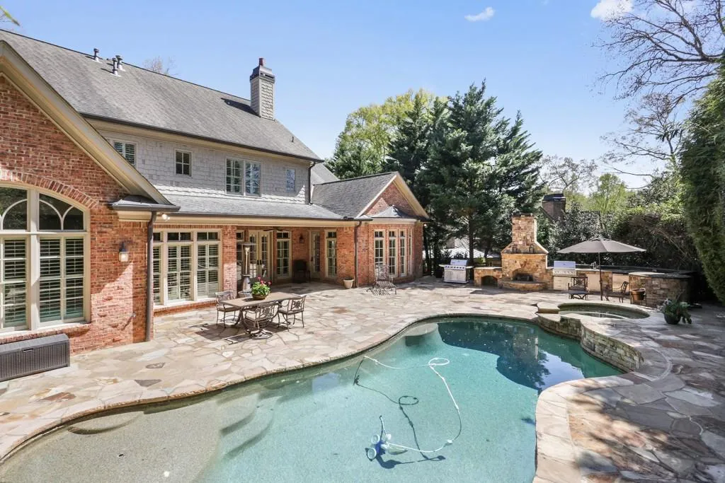 4780 Merlendale Court, Atlanta, Georgia 30327, 5 Bedrooms Bedrooms, ,5 BathroomsBathrooms,Residential,Sold,4780 Merlendale Court,6529181