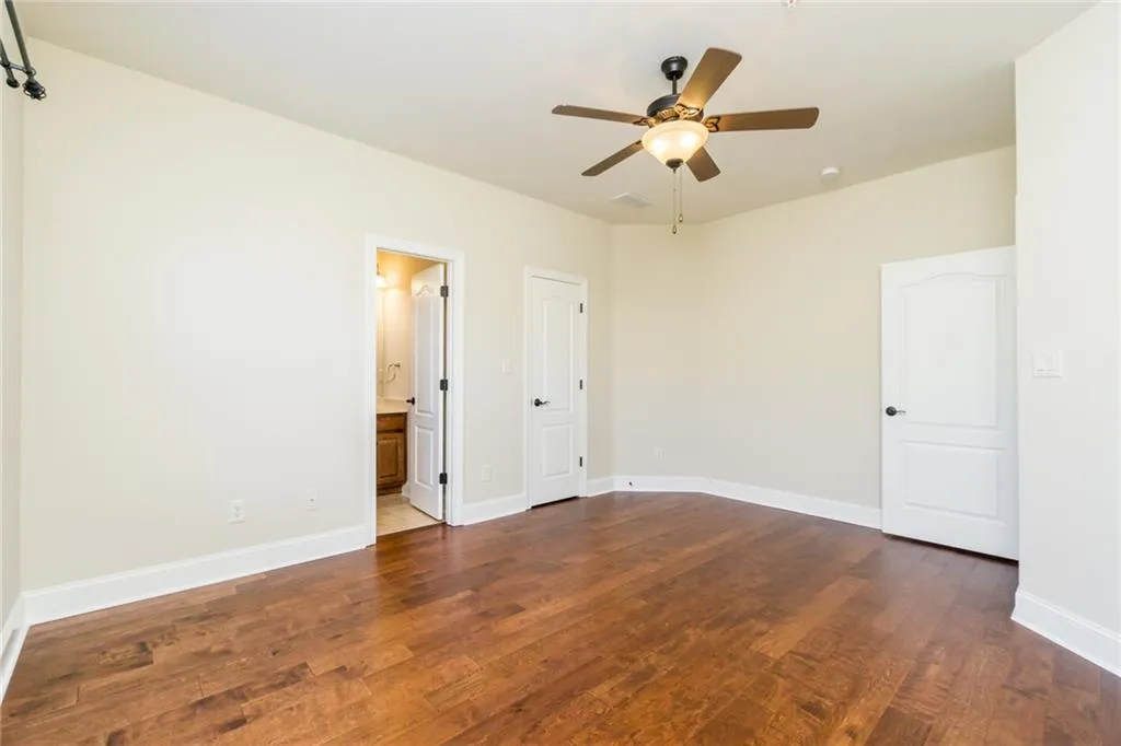 940 Delaronde Court, Sandy Springs, Georgia 30328, 3 Bedrooms Bedrooms, ,3 BathroomsBathrooms,Residential,Sold,940 Delaronde Court,5957303
