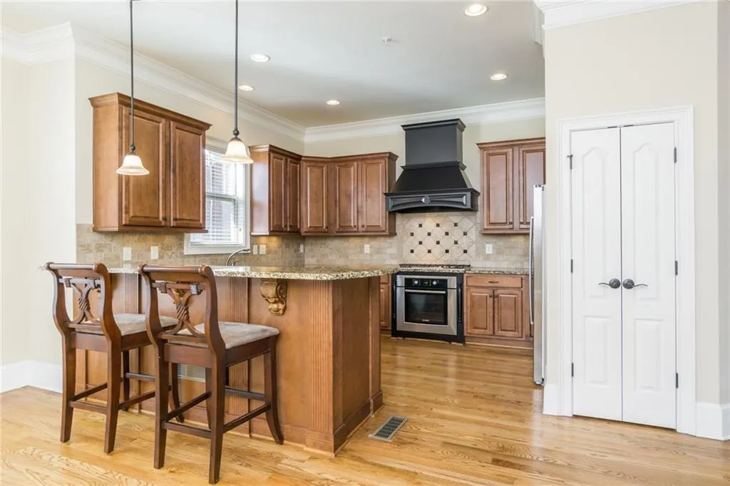 940 Delaronde Court, Sandy Springs, Georgia 30328, 3 Bedrooms Bedrooms, ,3 BathroomsBathrooms,Residential,Sold,940 Delaronde Court,5957303