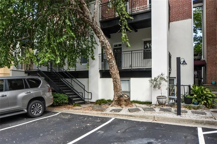 985 Ponce De Leon Avenue Ne Unit 202, Atlanta, Georgia 30306