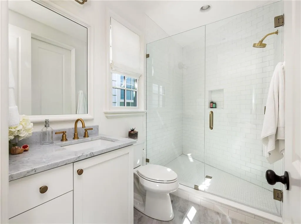 77 Delmont Drive, Atlanta, Georgia 30305, 4 Bedrooms Bedrooms, ,4 BathroomsBathrooms,Residential,For Sale,77 Delmont Drive,7611302