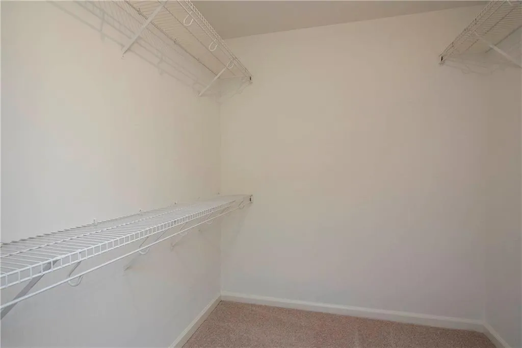 5260 Chemin De Vie, Atlanta, Georgia 30342, 3 Bedrooms Bedrooms, ,2 BathroomsBathrooms,Residential,Sold,5260 Chemin De Vie,6072390