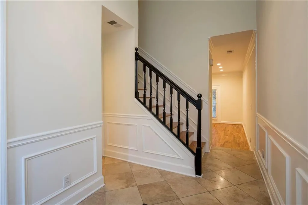 5260 Chemin De Vie, Atlanta, Georgia 30342, 3 Bedrooms Bedrooms, ,2 BathroomsBathrooms,Residential,Sold,5260 Chemin De Vie,6072390