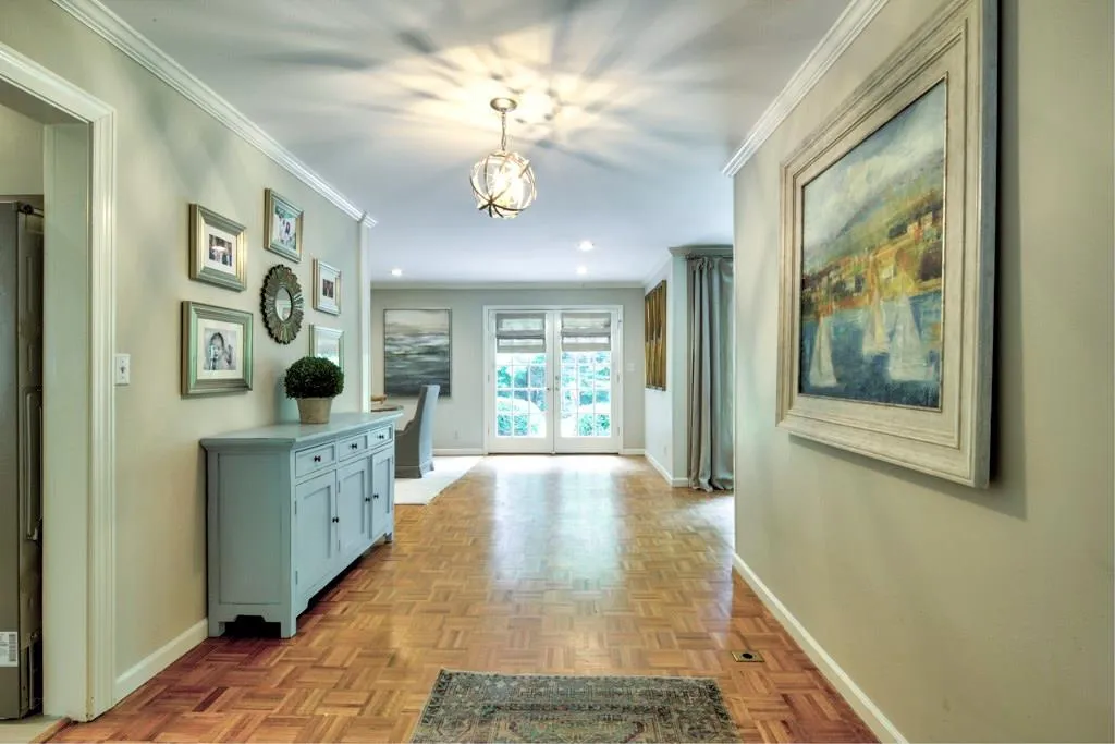 2046 Brookview Drive Nw, Atlanta, Georgia 30318, 3 Bedrooms Bedrooms, ,1 BathroomBathrooms,Residential,Sold,2046 Brookview Drive Nw,5884448