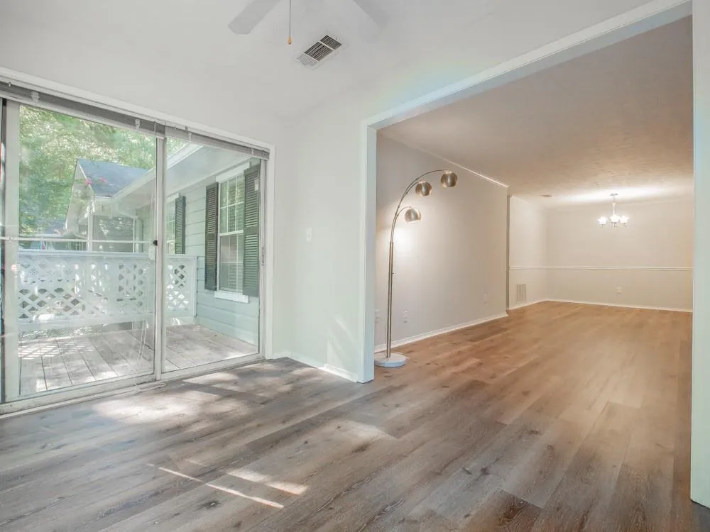 504 Vicksburg Place, Atlanta, Georgia 30350, 3 Bedrooms Bedrooms, ,2 BathroomsBathrooms,Residential,Sold,504 Vicksburg Place,6612038