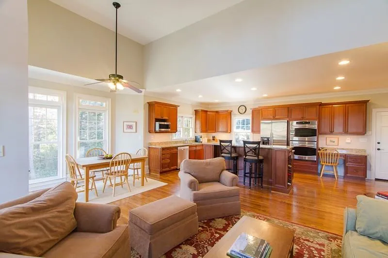 10 The Croft, Sandy Springs, Georgia 30342, 4 Bedrooms Bedrooms, ,5 BathroomsBathrooms,Residential,Sold,10 The Croft,5643467